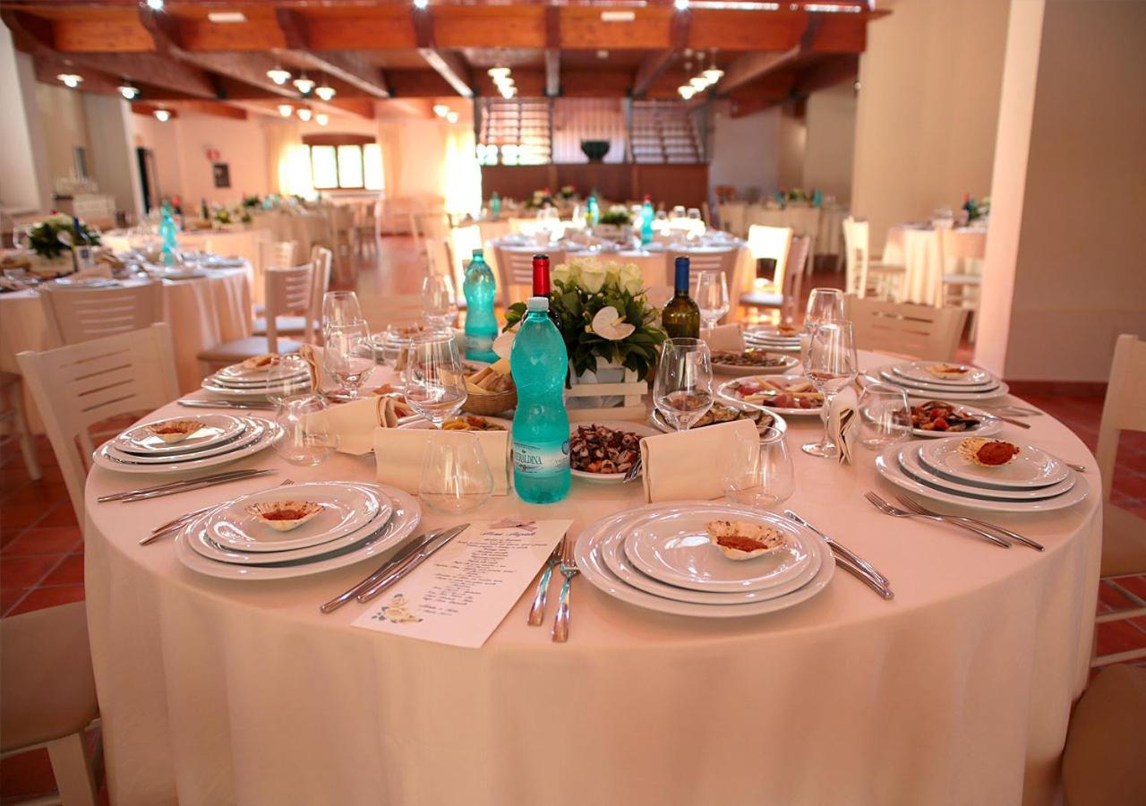 Le Rocce Antiche Hotel Resort Sant'Antìoco Eksteriør billede